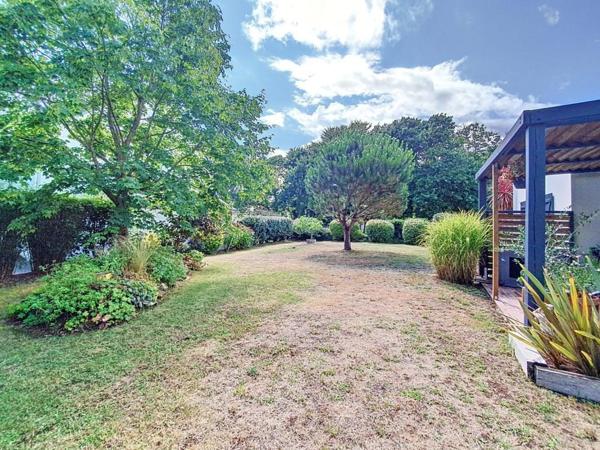 GUIDEL : Maison contemporaine non mitoyenne avec vie de plain-pied