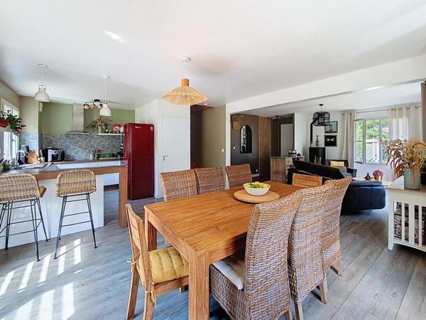 GUIDEL : Maison contemporaine non mitoyenne avec vie de plain-pied