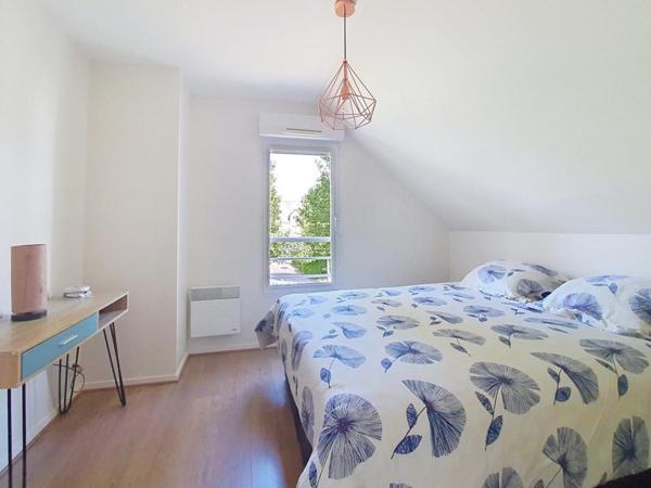 GUIDEL : Maison contemporaine non mitoyenne avec vie de plain-pied
