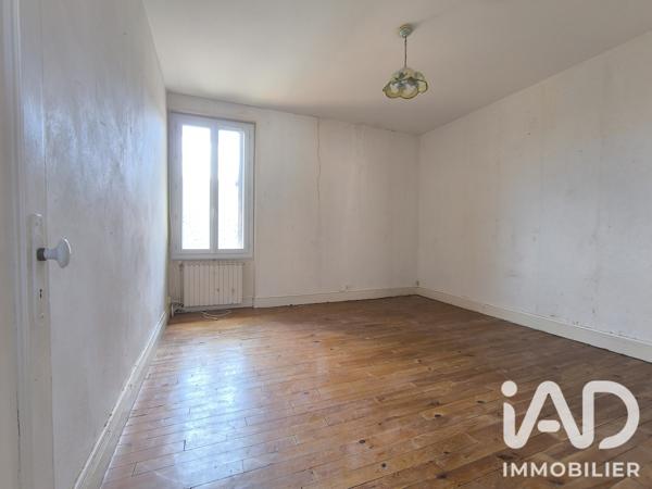 Immeuble à vendre 185 m² Giat