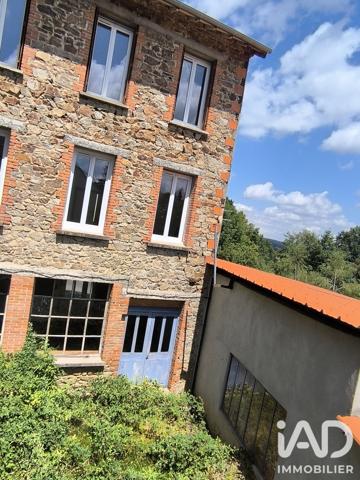 Immeuble à vendre 185 m² Giat