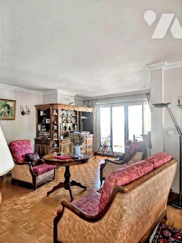 Appartement de 106 m² sur la commune de LONS-LE-SAUNIER.