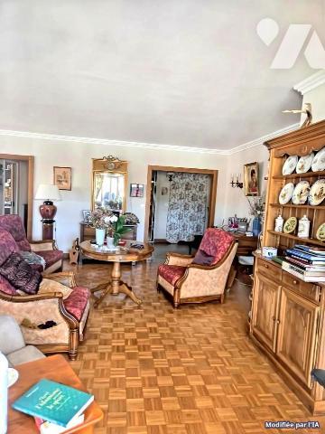 Appartement de 106 m² sur la commune de LONS-LE-SAUNIER.