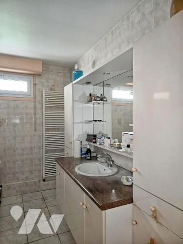 Appartement de 106 m² sur la commune de LONS-LE-SAUNIER.