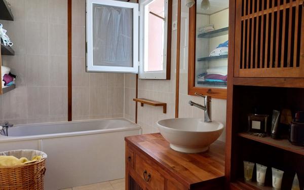 Maison à vendre    4 pièces •  Marseillan