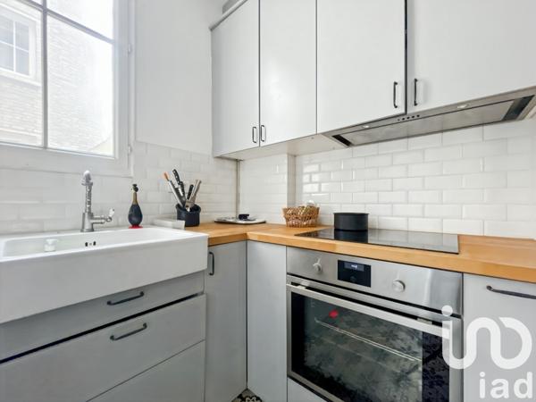 Appartement 3 pièces de 68 m² à Paris (75015)