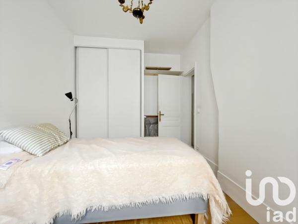 Appartement 3 pièces de 68 m² à Paris (75015)