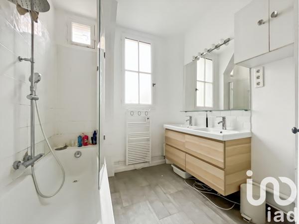 Appartement 3 pièces de 68 m² à Paris (75015)