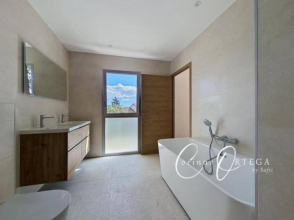 Villa contemporaine 4 Chambres, Piscine et grand garage
