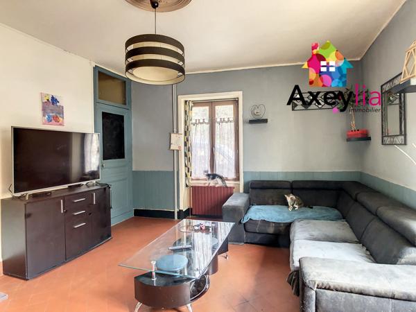 Pouilly-sous-Charlieu (42720) A VENDRE - SECTEUR POUILLY-SOUS-CHARLIEU- MAISON 5 CHAMBRES, TERRAIN 838M² ET GARAGE