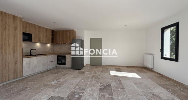 Location Appartement 3 pièces 80.8 m² - Saint-rémy-de-provence 13100