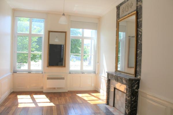NANCY Place Carnot - T1 de caractère 34 m² - Vue dégagée - Disponible