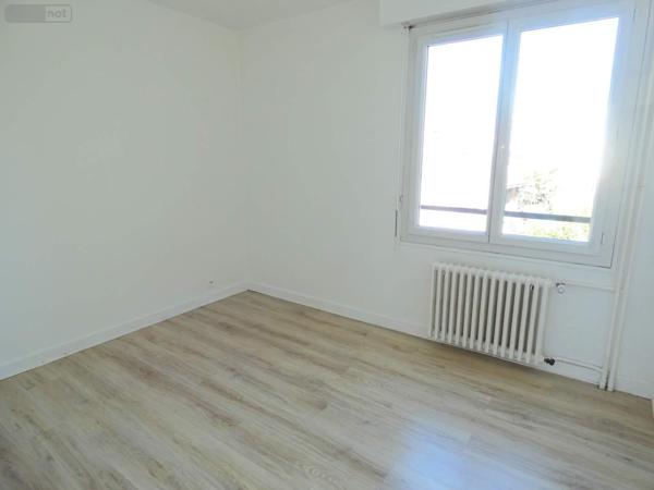 Appartement à vendre à Reims dans la Marne (51100), ref : 021/2051   
RUE DE ROUBAIX