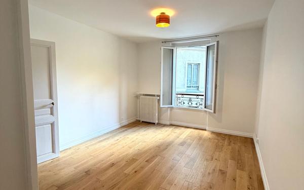 Appartement à vendre    2 pièces • 47,58 m2 Pantin