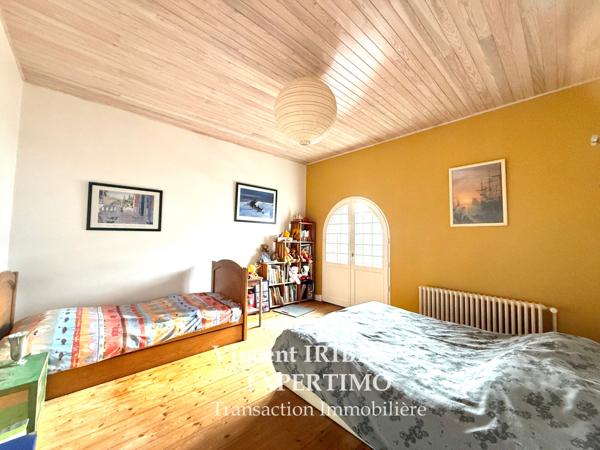 Saintes (17100) Maison des Années 30, 3 Chambres, Garage et Jardin - Saintes Centre Rive Gauche