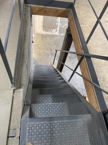 Local D’activité 250m² – Beaucouze