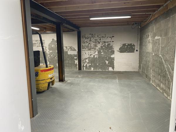 Local D’activité 250m² – Beaucouze