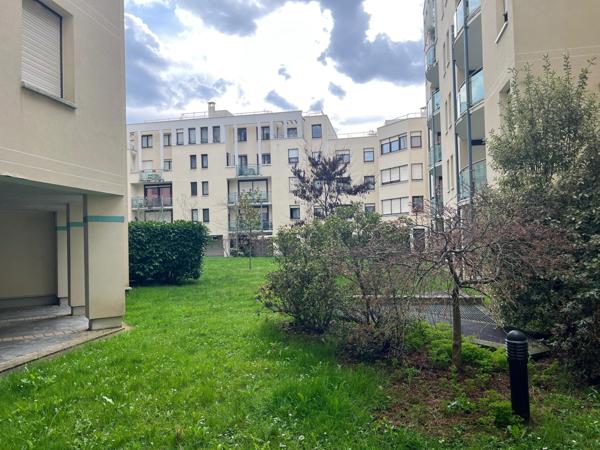 Appartement 2 Pièces Résidence Saint James à M L BX