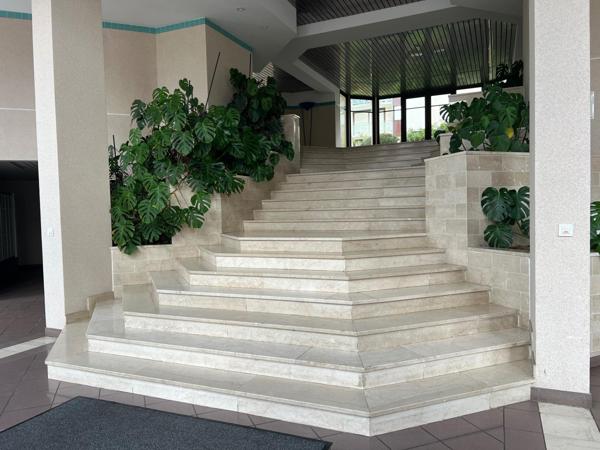 Appartement 2 Pièces Résidence Saint James à M L BX