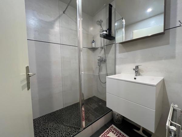 Appartement 2 Pièces Résidence Saint James à M L BX