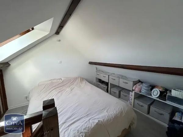 Appartement à louer 1 pièce 23.28m² Épernon (28230)