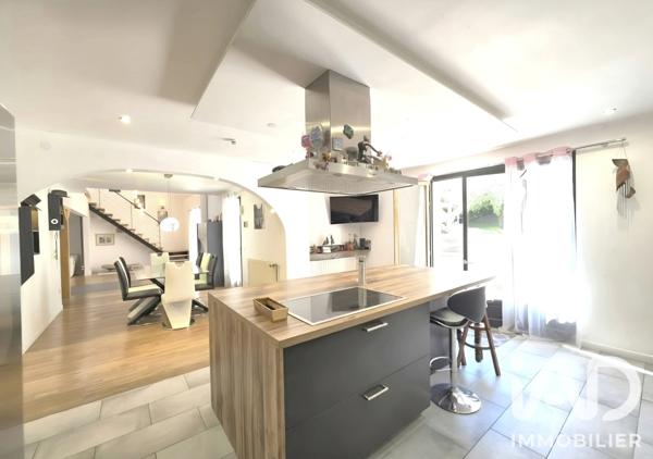 Maison à vendre 6 pièces 200 m² Allonzier-la-Caille