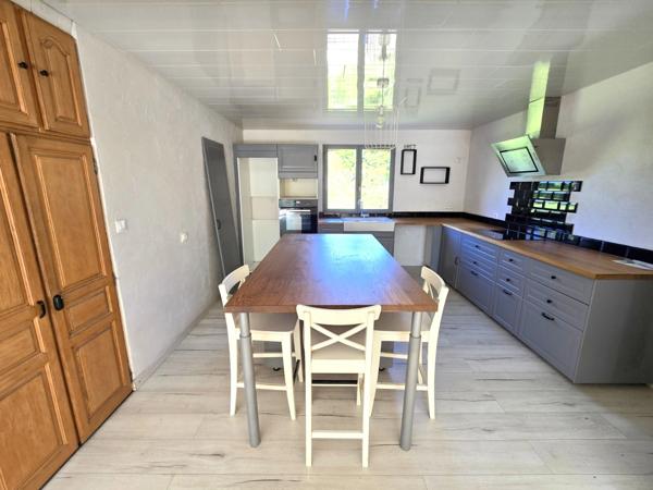 LA CAPELLE (02) - 🏡 Vente maison individuelle semi-plain-pied 182 m² avec 6 chambres, garage 🚗 et terrain ☘️