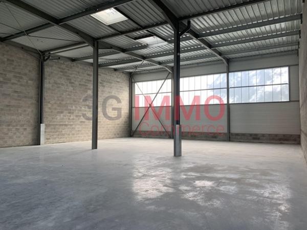 Location / Local Industriel / Bâtiment à Chauray (79180)