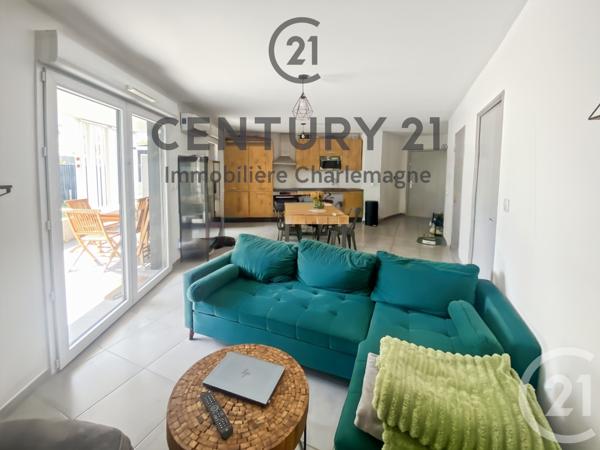 Appartement T2 à vendre  2 pièces - 47,27 m 2   MARSEILLE  - 13010