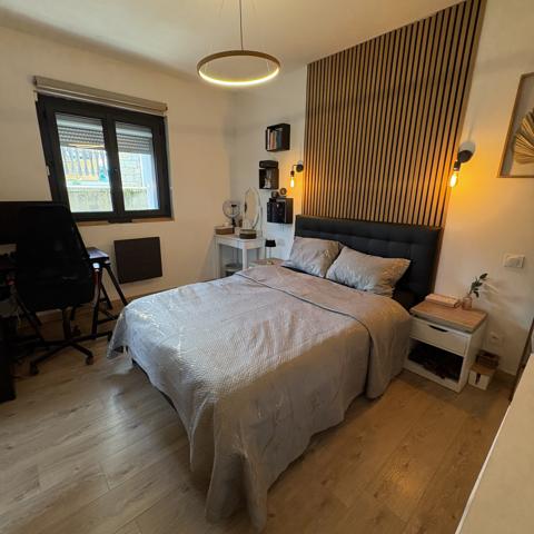 Appartement
         2 pièces
        - 35 m² Exclusivité 110 000 € *