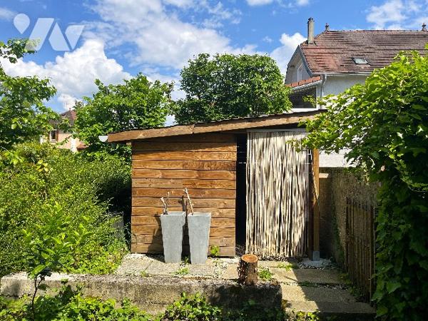 SAINT-GENIX-SUR-GUIERS - Maison 4 pièces de 83 m²