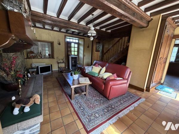 Très belle maison en pierre avec dépendances sur 1ha59 de terre libre.