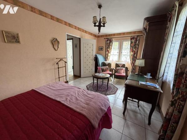 Très belle maison en pierre avec dépendances sur 1ha59 de terre libre.