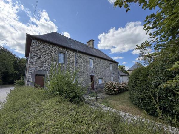 Très belle maison en pierre avec dépendances sur 1ha59 de terre libre.