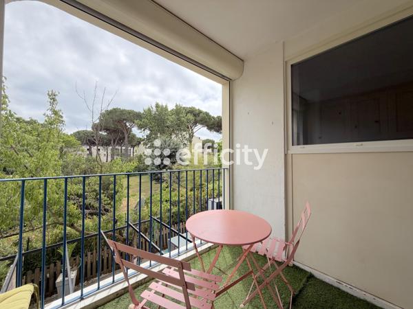 Appartement
         2 pièces
        - 40 m² Exclusivité 160 000 € *