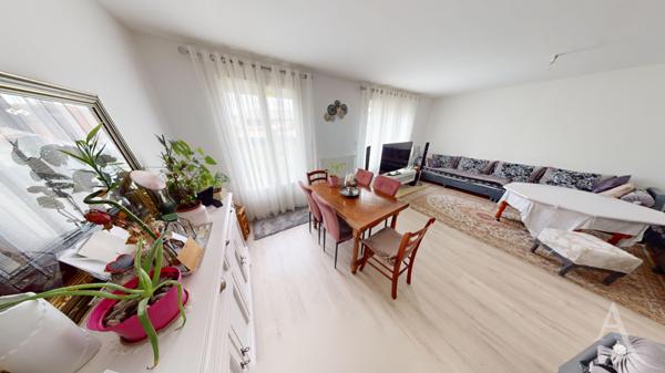 Maison de plain pied , 2 chambres, garage jardin