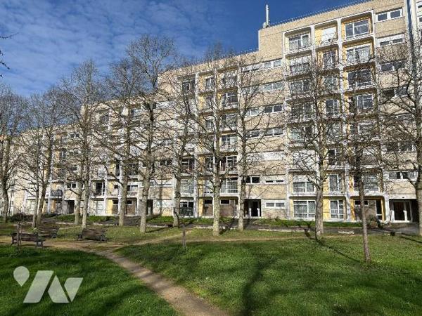 NOUVEAUTE ! ECLUSIVITE Trente Cinq Notaires ! RENNES - Allée du Gacet

Venez découvrir ce spa...