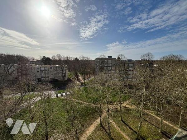 NOUVEAUTE ! ECLUSIVITE Trente Cinq Notaires ! RENNES - Allée du Gacet

Venez découvrir ce spa...