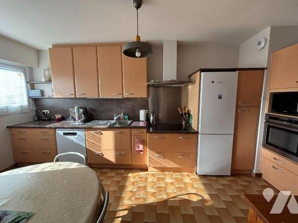 NOUVEAUTE ! ECLUSIVITE Trente Cinq Notaires ! RENNES - Allée du Gacet

Venez découvrir ce spa...