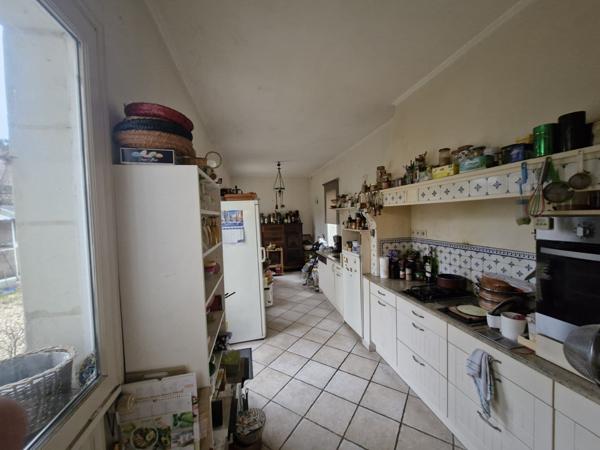 MAISON 6 CHAMBRES - GARAGE - TERRAIN