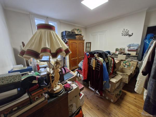 MAISON 6 CHAMBRES - GARAGE - TERRAIN