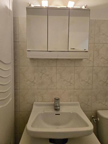 Cave aménagée en souplex _ Immeuble de standing _ Neuilly-sur-Seine