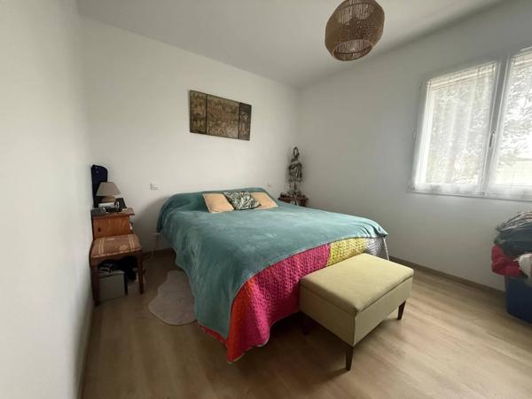 Maison moderne avec jardin