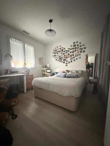 Maison moderne avec jardin