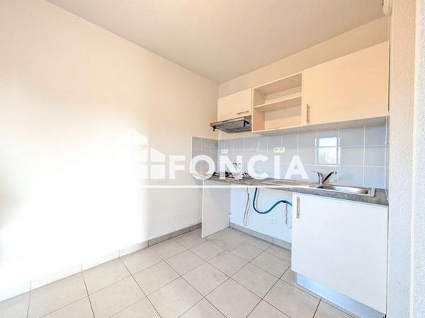 Location Appartement 3 pièces 76.68 m² - 41, 43 RUE DU HAMEAU DES BROUETTES Rouen 76100