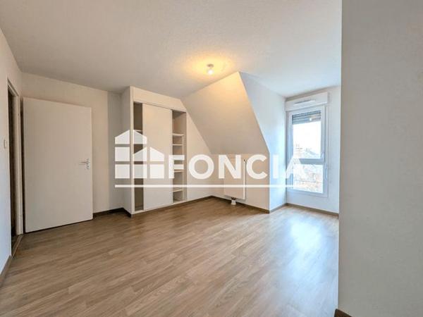 Location Appartement 3 pièces 76.68 m² - 41, 43 RUE DU HAMEAU DES BROUETTES Rouen 76100