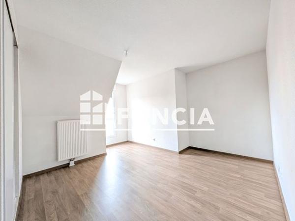 Location Appartement 3 pièces 76.68 m² - 41, 43 RUE DU HAMEAU DES BROUETTES Rouen 76100