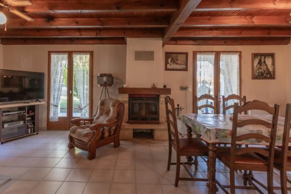 VILLA DE PLAIN-PIED AVEC FORT POTENTIEL À TOSSE