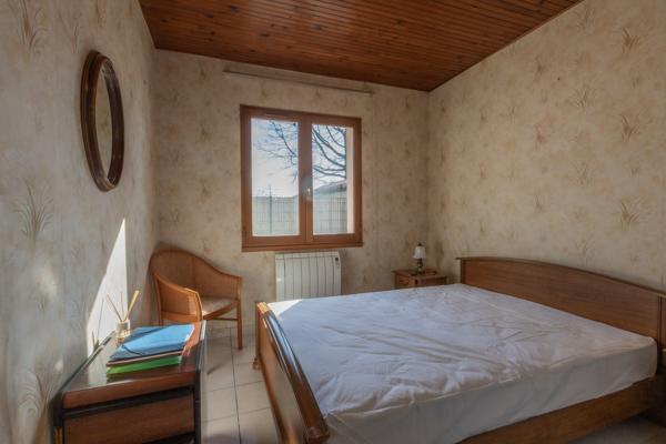 VILLA DE PLAIN-PIED AVEC FORT POTENTIEL À TOSSE