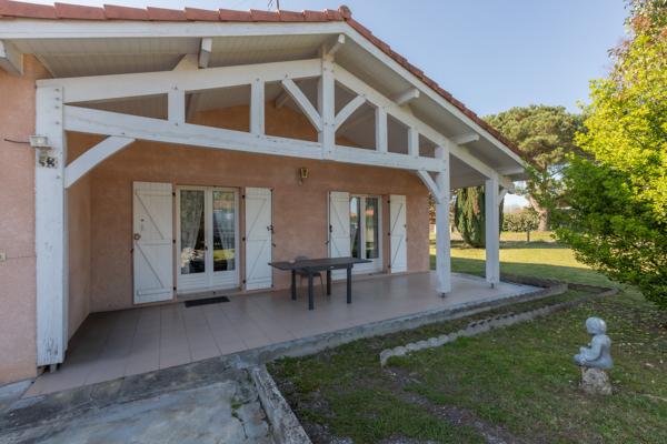 VILLA DE PLAIN-PIED AVEC FORT POTENTIEL À TOSSE
